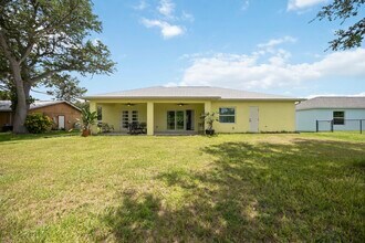 11247 Euler Ave in Englewood, FL - Building Photo - Building Photo