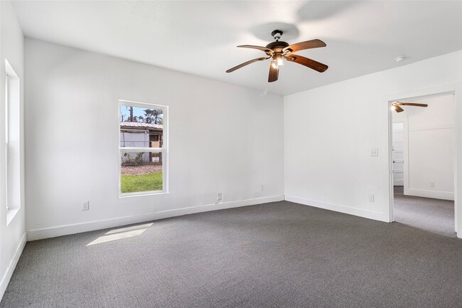 property at 725 S Washington Ave