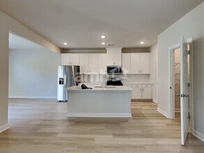 546 Crowder Pl in Simpsonville, SC - Building Photo - Building Photo