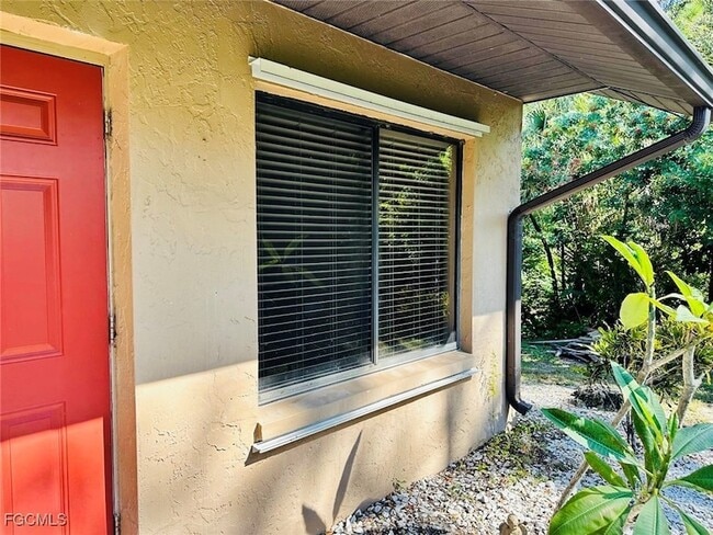 1025 SE 24th Ave, Unit 1 in Cape Coral, FL - Building Photo - Building Photo