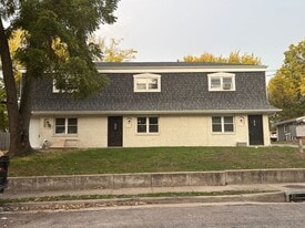 713 N 6th St in Columbia, MO - Building Photo