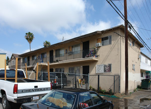 1438-1440 Pacific Ave in Long Beach, CA - Building Photo - Building Photo