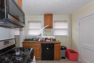 122 Bennett St, Unit 1 in Boston, MA - Building Photo - Building Photo