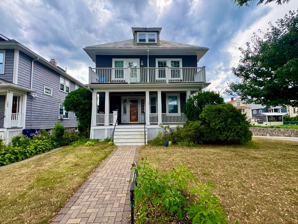 108 Redlands Rd, Unit 1 in Boston, MA - Building Photo