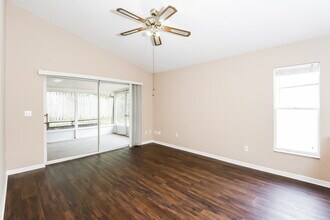 337 Riunite Cir in Winter Springs, FL - Building Photo - Building Photo