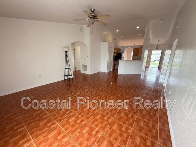 418 Ohio Way in Poinciana, FL - Building Photo - Building Photo