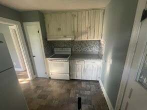 221 Parkview Ave in Bardstown, KY - Building Photo - Building Photo