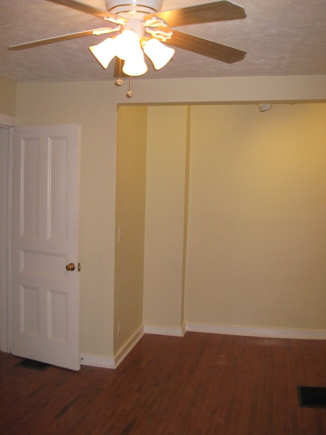 54 Hartsen St, Unit 54 Hartsen St