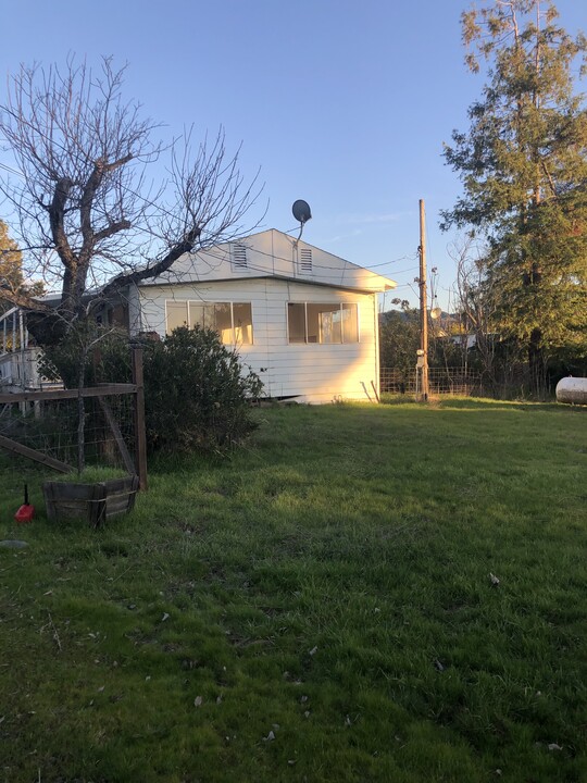 5805 Gold Dust Dr in Kelseyville, CA - Building Photo