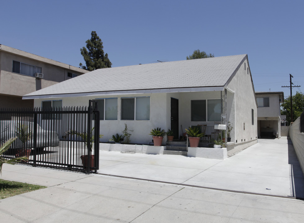 6448 Agnes Ave in North Hollywood, CA - Building Photo