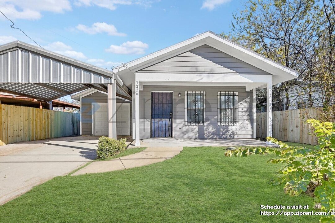 3226 Navaro St in Dallas, TX - Building Photo