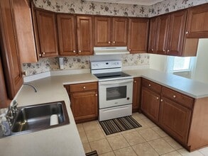 1636 Philadelphia St in Indiana, PA - Foto de edificio - Building Photo