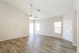 6350 W Hilton Ave in Phoenix, AZ - Building Photo - Building Photo