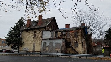 529 Franklin St in Buffalo, NY - Building Photo - Building Photo