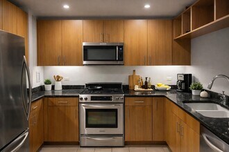 1 Shore Ln in Jersey City, NJ - Building Photo - Building Photo