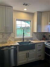 6891 Old Fox Trail in Stone Mountain, GA - Building Photo - Building Photo