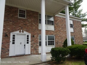 167 NY-23 in Claverack, NY - Building Photo - Building Photo