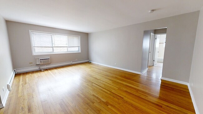 828 Seward St in Evanston, IL - Building Photo - Building Photo