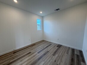 1714 River Vista Way in Lompoc, CA - Building Photo - Building Photo