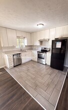 193 W Canterbury Dr in Jonesboro, GA - Building Photo - Building Photo