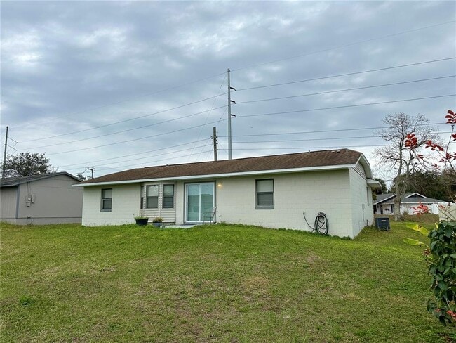 518 Providence Blvd in Deltona, FL - Building Photo - Building Photo