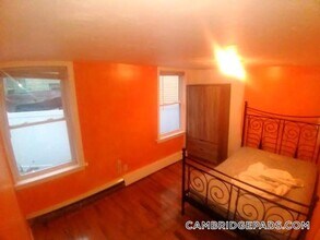 40 Bristol St in Cambridge, MA - Building Photo - Building Photo
