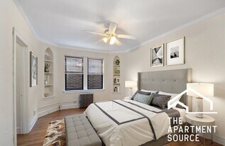 4827 N Damen Ave in Chicago, IL - Building Photo