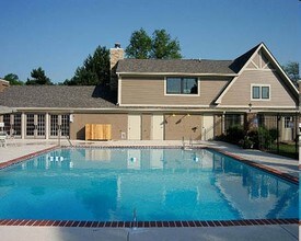 The Lodge at Trails Edge in Indianapolis, IN - Foto de edificio - Building Photo