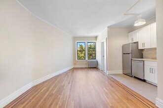 821 Bergen Ave in Jersey City, NJ - Building Photo - Building Photo