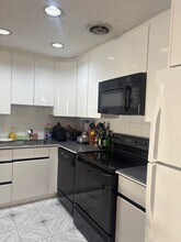 50 Green St in Brookline, MA - Building Photo - Building Photo