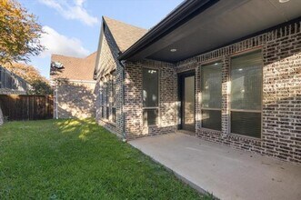 910 Ontzlake Dr in Lewisville, TX - Building Photo - Building Photo