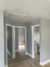 116 W 17th St-Unit -REAR in Hialeah, FL - Building Photo - Building Photo