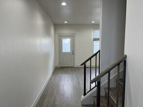 2433 5th St in Elko, NV - Foto de edificio - Building Photo