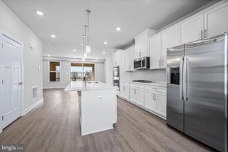 3505 Lucca Ln in Ellicott City, MD - Building Photo - Building Photo