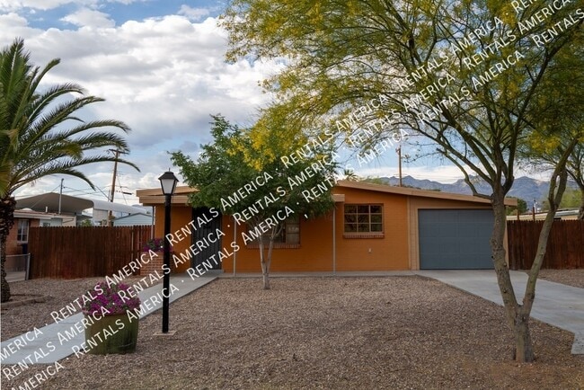 property at 4307 E Hayhurst St
