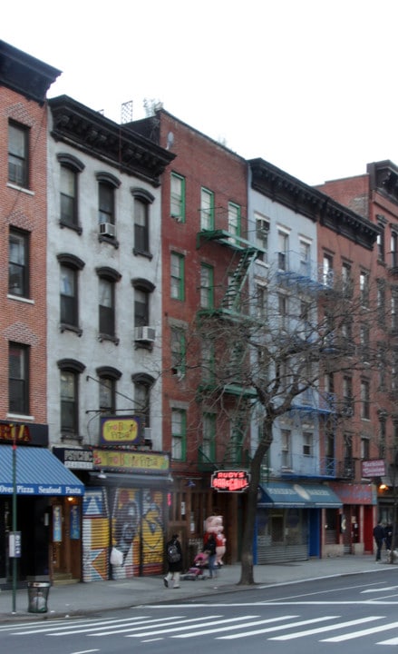 627 9th Ave in New York, NY - Foto de edificio