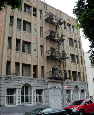 Coronado Apartments in Los Angeles, CA - Building Photo - Building Photo