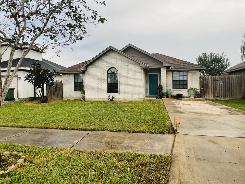 3924 Joseph Ave in Brownsville, TX - Building Photo