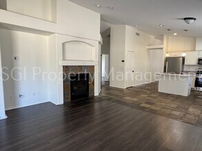 2602 E Beautiful Ln in Phoenix, AZ - Building Photo - Building Photo