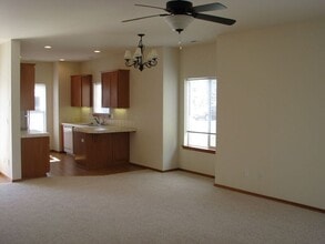 7806 W 5th Ave in Kennewick, WA - Building Photo - Building Photo