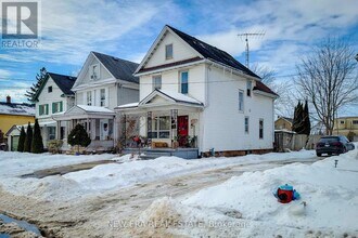 5557 McGrail Avenue in Niagara Falls, ON - Building Photo - Building Photo