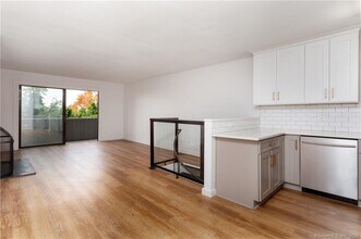 188 Flax Hill Rd, Unit C3 in Norwalk, CT - Building Photo - Building Photo
