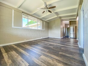 385 Kahoolawe St in Kahului, HI - Building Photo - Building Photo