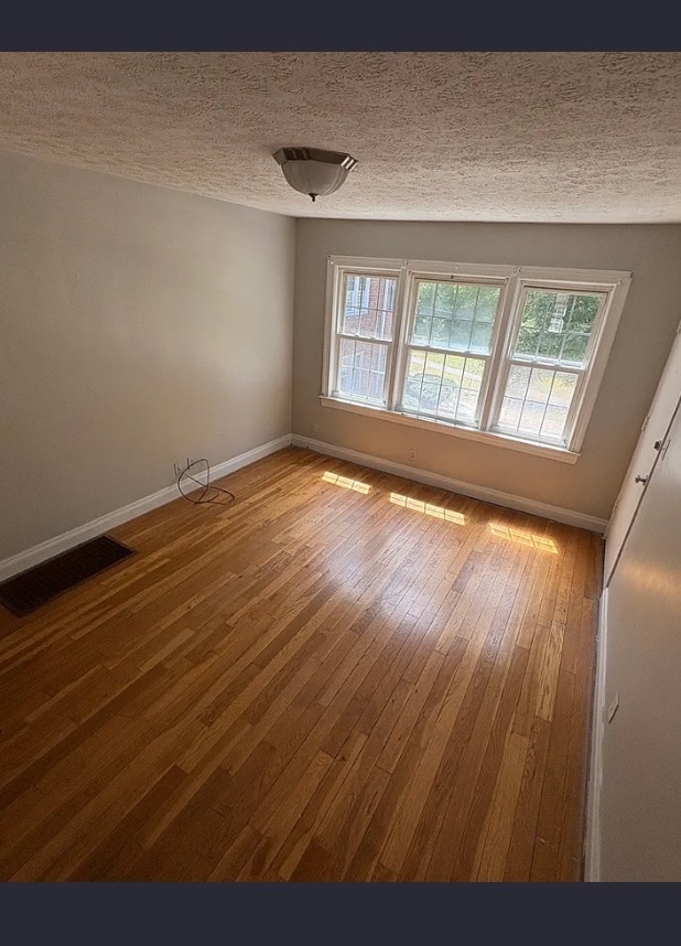 property at 4705 Bellevue Ave
