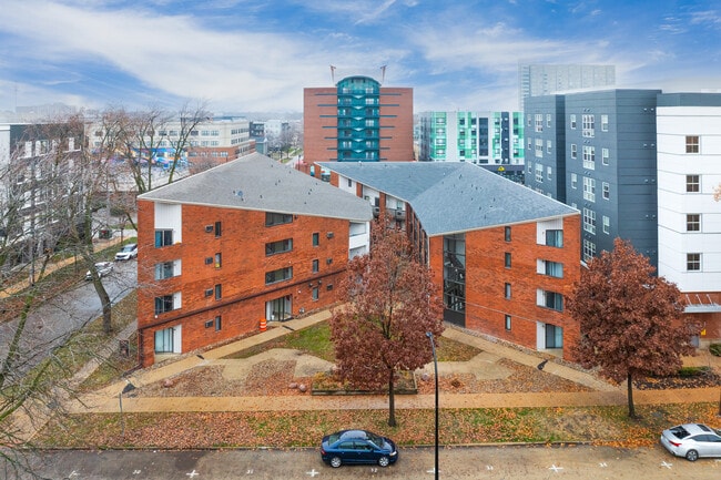 THE ALCOVE @ SECOND & JOHN in Champaign, IL - Building Photo - Building Photo