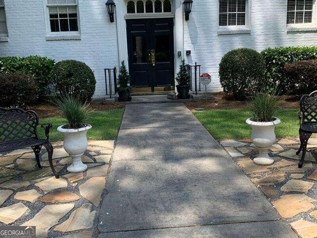 21 Peachtree Memorial Dr NW-Unit -9 in Atlanta, GA - Building Photo - Building Photo