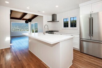 1746 La Coronilla Dr in Santa Barbara, CA - Building Photo - Building Photo