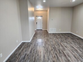 2703 S Onyx Dr in Roswell, NM - Building Photo - Building Photo