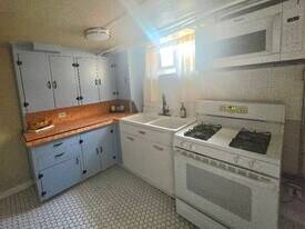 753 Bellaire St in Denver, CO - Building Photo