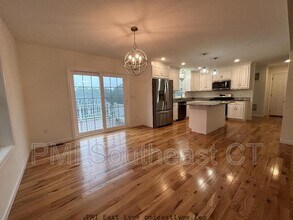 23 Quakertown Mdws in Ledyard, CT - Building Photo - Building Photo